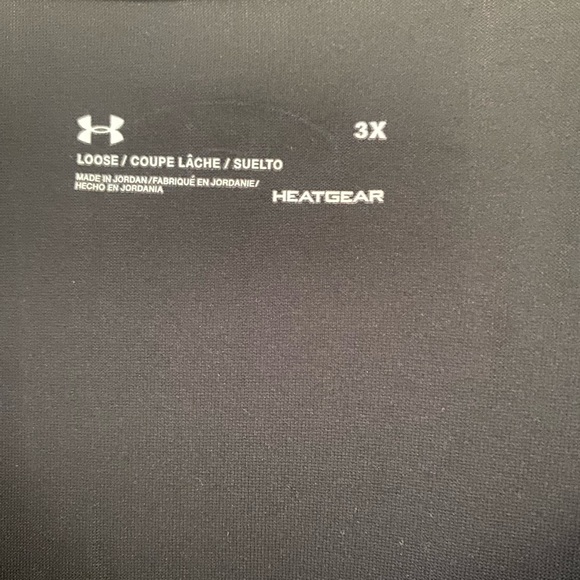 Woman’s Under Armour UA tech V-Neck - Picture 9 of 11